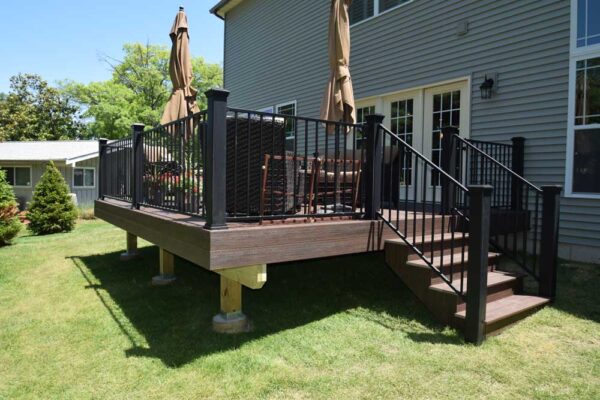 Deckorators Riverhouse Black Metal Rail Des Peres