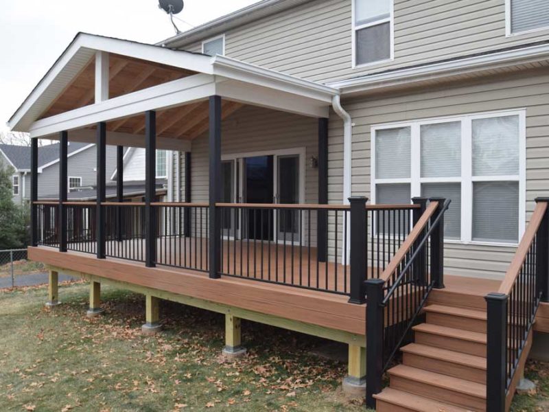 Trex Transcend Tiki Torch Covered Deck Black Metal Rail Drink Rail