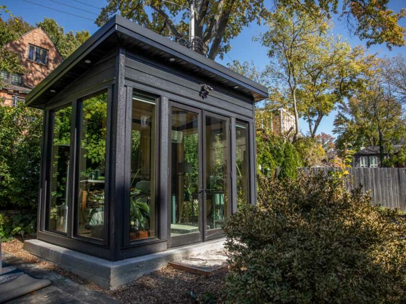 Outdoor stand alone office