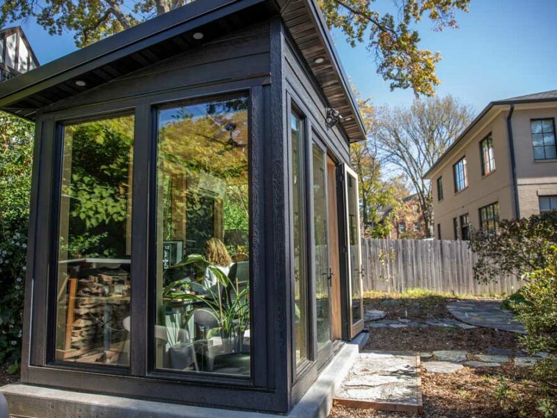 Outdoor stand alone office
