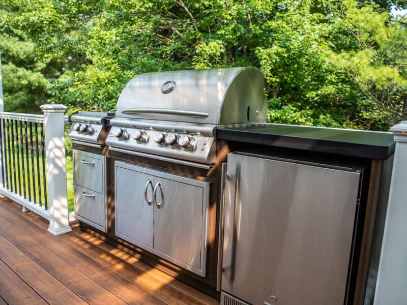 Zuri Screen Room with Fireplace Open Deck with Grill
