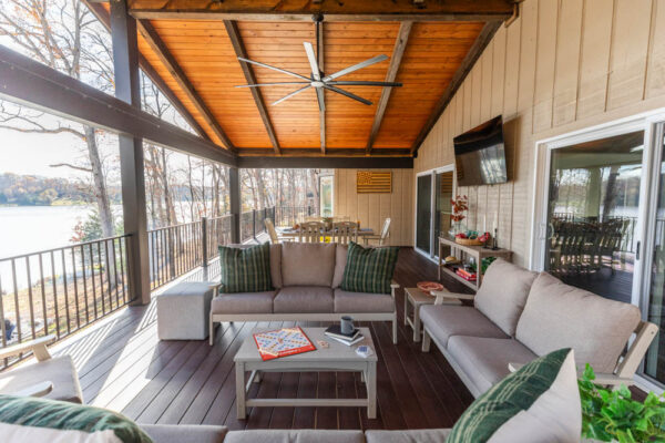 Lake House Covered Deck Innsbrook, Missouri