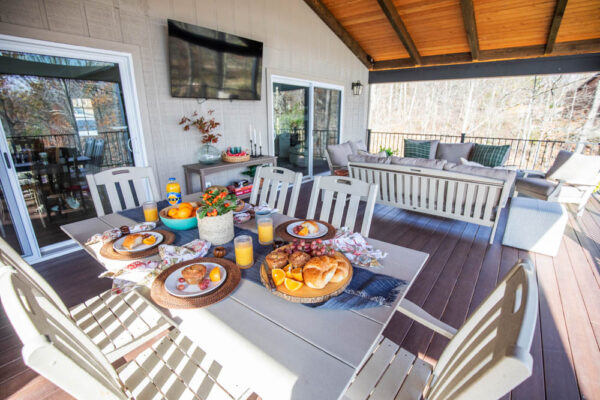 Lake House Covered Deck Innsbrook, Missouri