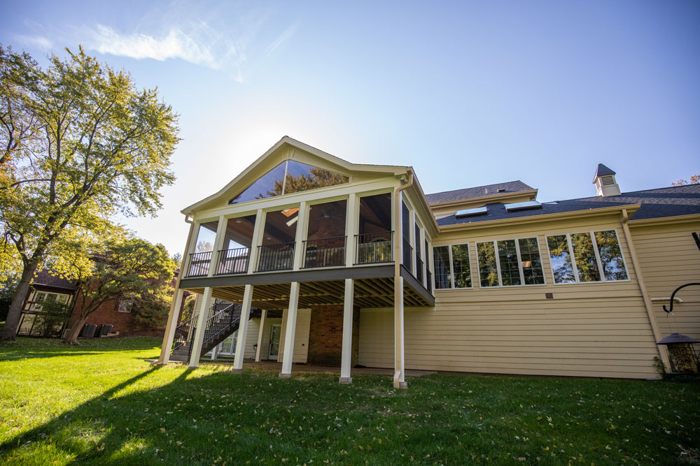 Exterior of screen room in Creve Coeur, MO