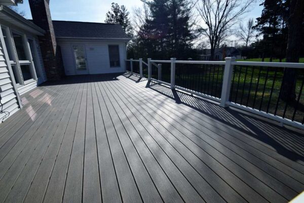 Open deck in Chesterfield, MO