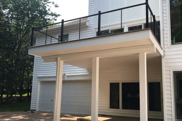 Modern open deck with cable railing in Chesterfield, MO