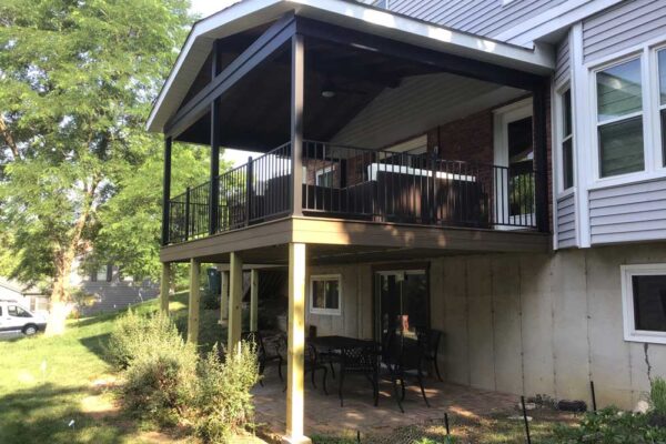 Covered deck in Kirkwood, MO