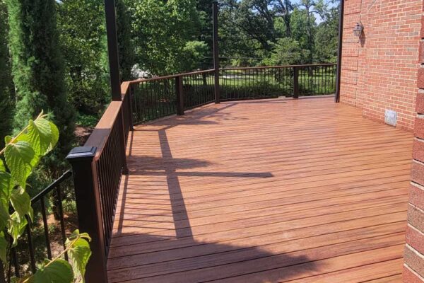 Open composite wood deck in Ladue, MO