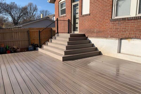 Drop down deck stairs in St. Louis City, MO