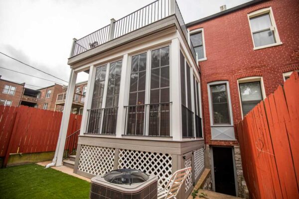 Three season room and rooftop deck in St. Louis City, MO