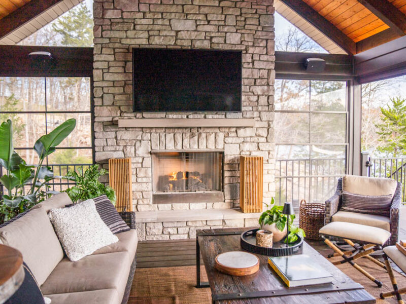 Three Season Sunroom in Innsbrook, Missouri