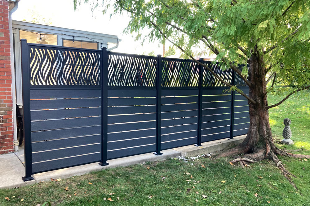 horizontal decorative privacy wall on composite deck St. Louis Privacy Screens Photo Gallery